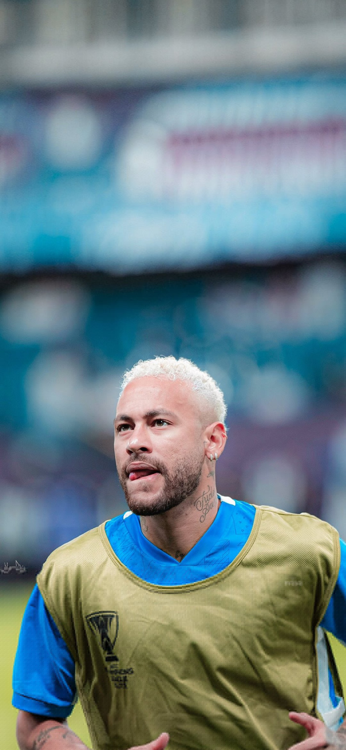 法兰克福在德甲稳居上游（法兰克福稳居德甲前列）