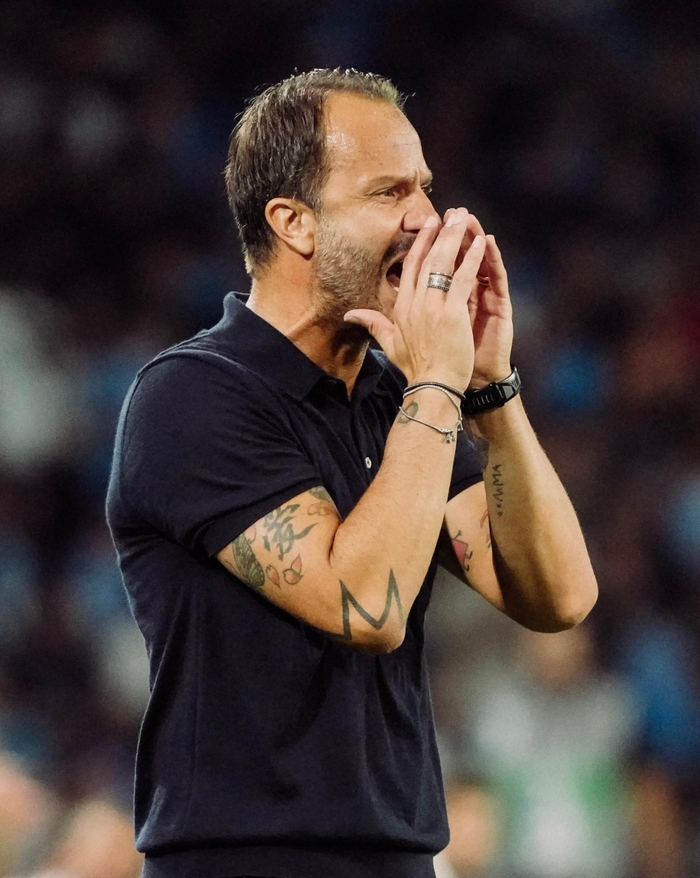 405次！梅西超越普斯卡什，独享足球历史助攻第一人荣誉（405次助攻！梅西超越普斯卡什，独享足坛历史助攻王）