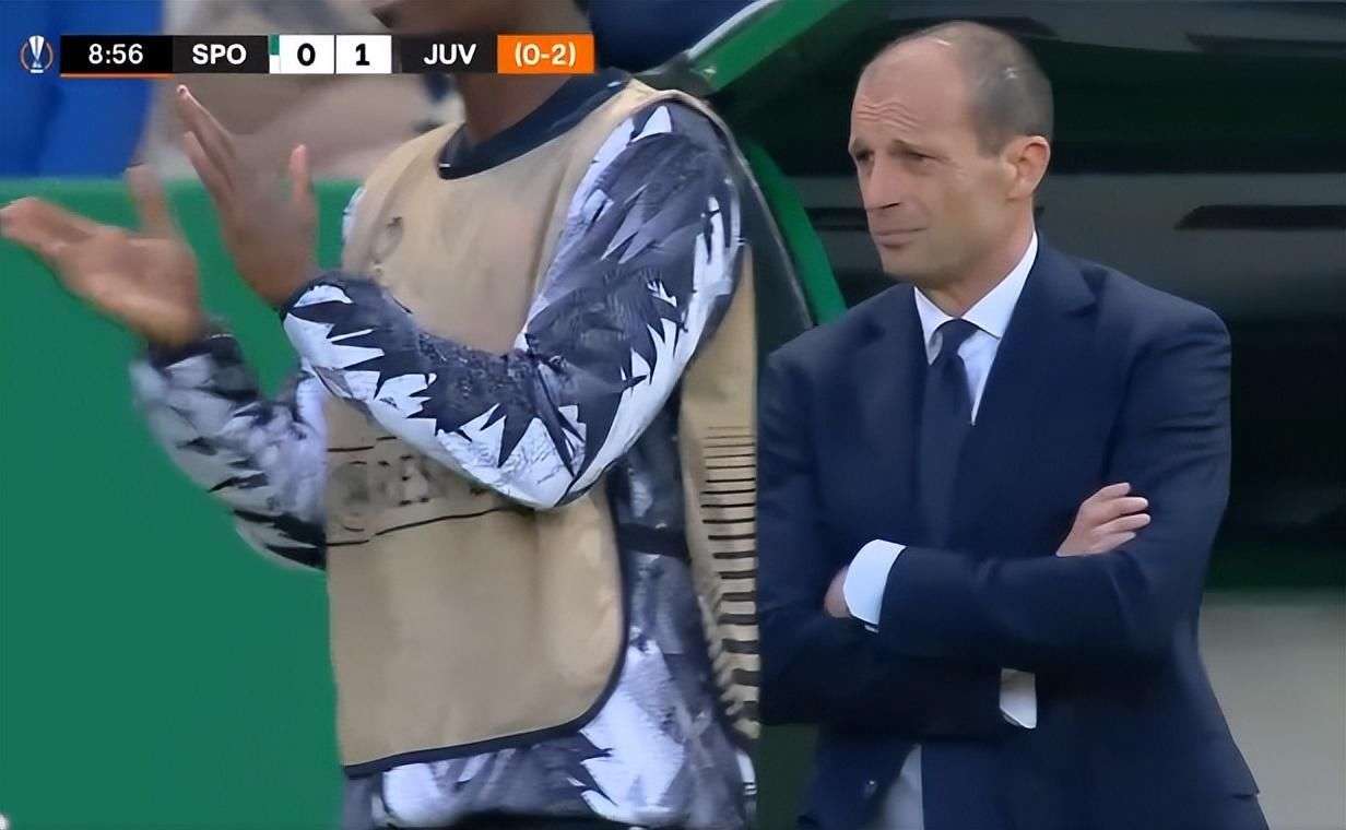 记者：本届世界杯将有半场球员和教练采访，赛前两天开发布会（记者称本届世界杯将增设半场球员与教练采访，赛前两日举行发布会）