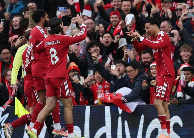 德天空：拜仁与基亚拉续约谈判已有进展，他在俱乐部计划中（德媒：拜仁与基亚拉续约谈判取得进展，已纳入俱乐部规划）