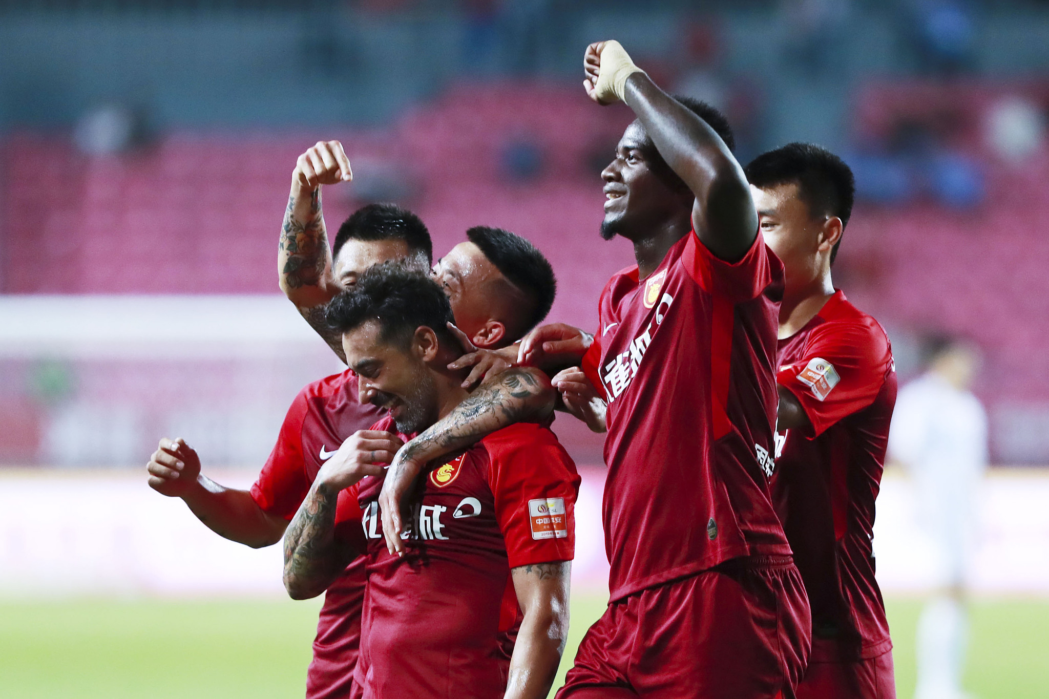 500余名少年同台竞技！东莞青少年跆拳道U系列赛收官（东莞青少年跆拳道U系列赛圆满落幕，500多名少年同场角逐）