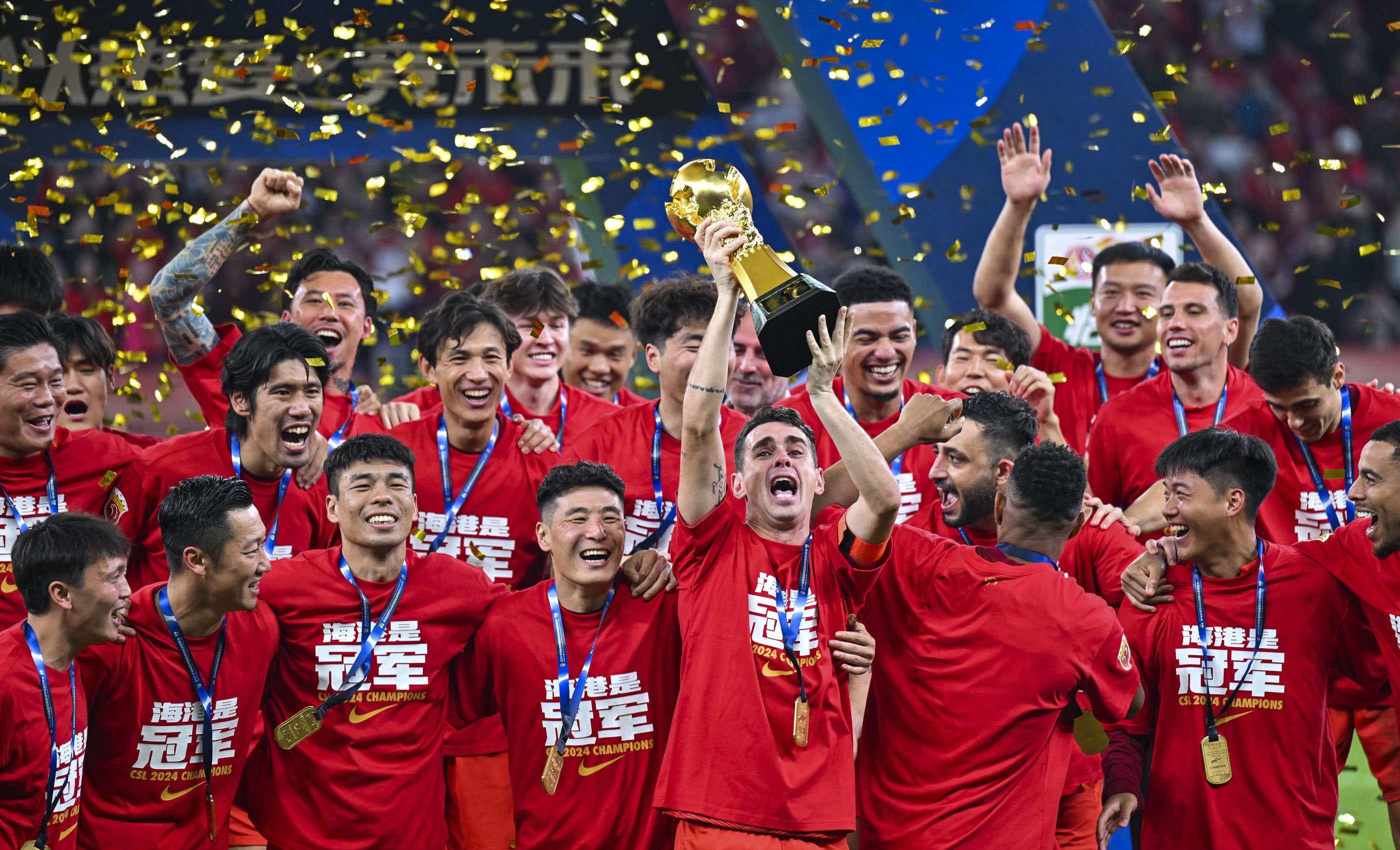 世界杯预热海报里没有C罗遭质疑，FIFA删除原海报改“怀旧”（预热海报未见C罗惹质疑，FIFA删原图改发怀旧版）