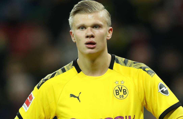 英媒：热刺队长罗梅罗累计5张黄牌停赛，防线或将面临挑战（英媒：罗梅罗因累积五黄停赛，热刺防线恐遭考验）