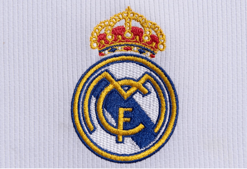 记者：中超收官战赛后，西海岸将为邵佳一举办告别仪式（记者称中超末轮结束后，西海岸将为邵佳一举行告别仪式）