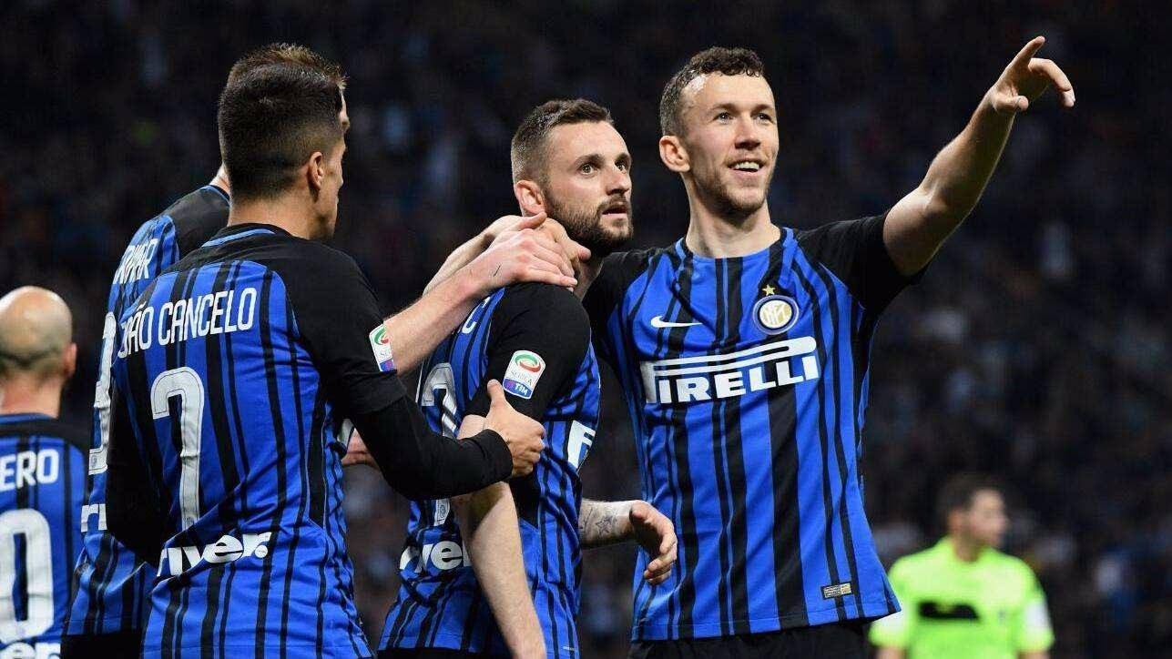 每体：巴萨有罗克20%转会分成，若5000万欧转会可获1000万欧（每体：巴萨享有罗克20%二次转会分成，若5000万欧成交将进账1000万欧）